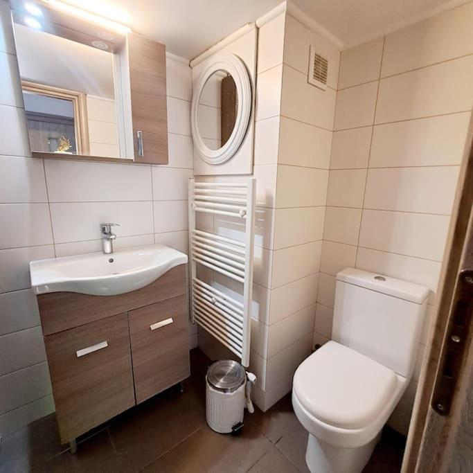 Apartamento 20' From The Airport,20' From The Center Of Atenas Exterior foto