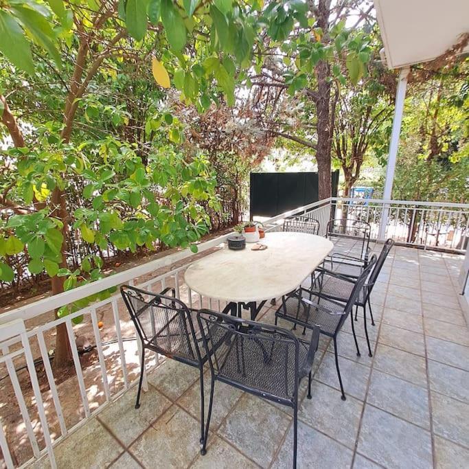Apartamento 20' From The Airport,20' From The Center Of Atenas Exterior foto