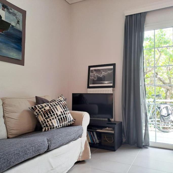 Apartamento 20' From The Airport,20' From The Center Of Atenas Exterior foto
